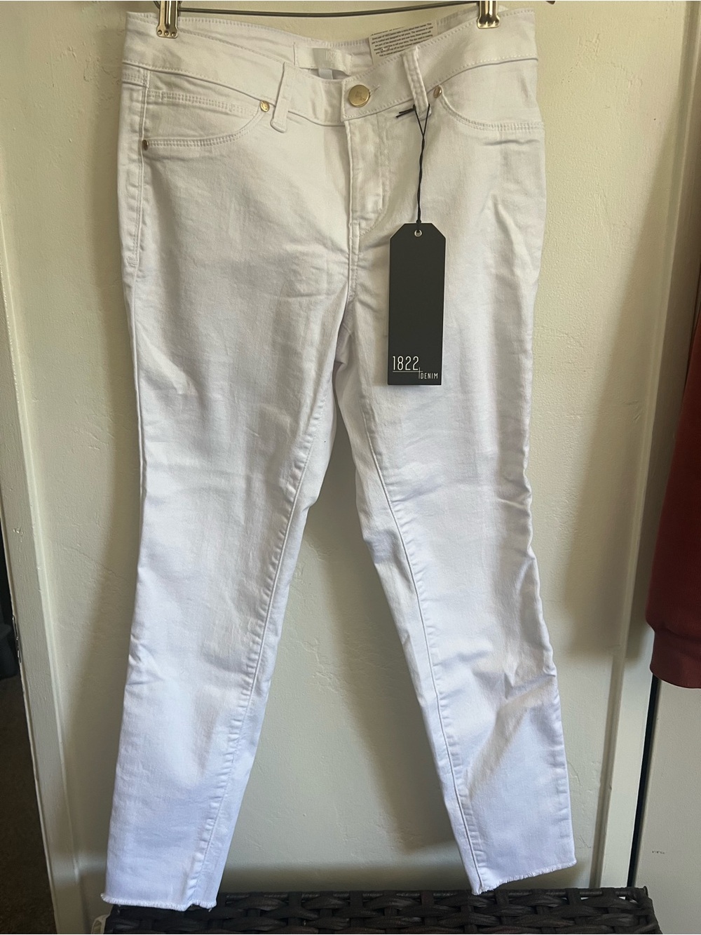 1822 Denim Women’s White Skinny Jeans - Slim Fit